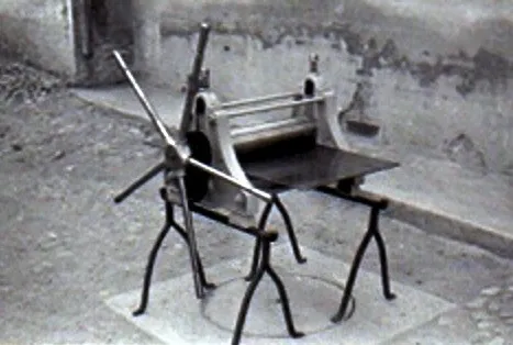Uno dei primi torchi calcografici Bendini, fotografia degli anni Cinquanta
